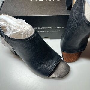 Vionic Valencia Black Heeled Sandals